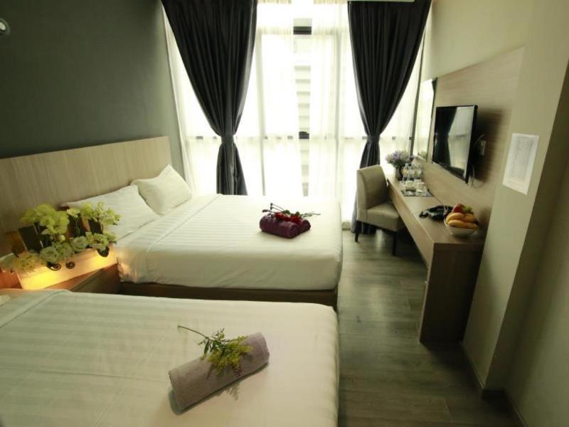 99 Hotel